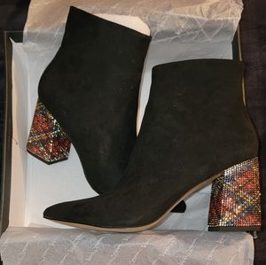 BRAND NEW BETSEY JOHNSON GLITTER HEELED BOOTIES